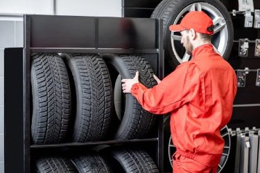 Common Signs That Indicate You Need New Tires