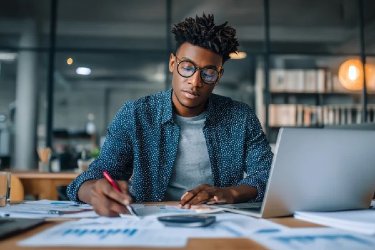 The Modern Sales System for UK Small Businesses: Turning Enquiries into Predictable Revenue