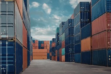 TEU vs FEU: What They Mean and How They Affect Pricing in Container Shipping