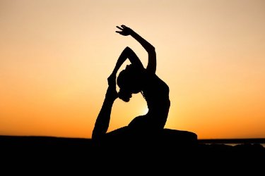 How to Improve Your Flexibility: 10 Simple and Effective Stretches