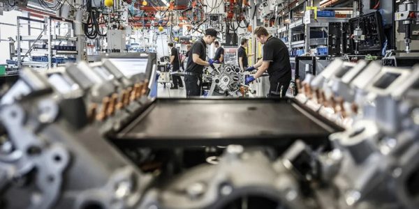 Predictive Maintenance: Reducing Downtime with AI in Manufacturing