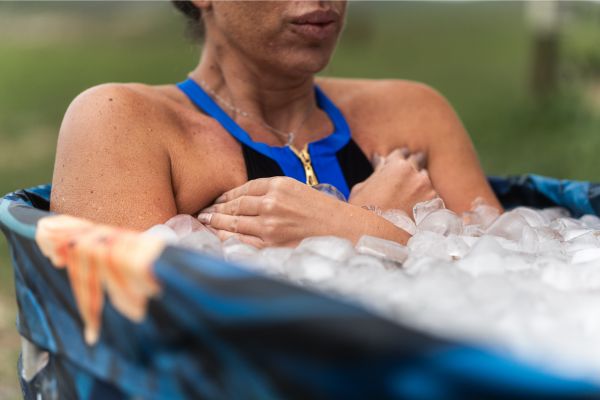 A person taking a ice bath-Science-Backed Benefits of Ice Bath Why Everyone's Taking the Cold Plunge A person taking a ice bath-Science-Backed Benefits of Ice Bath Why Everyone's Taking the Cold Plunge