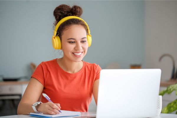 Gamification in Online Learning: Why Students Learn Faster When Learning Feels Like a Game