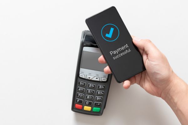 How Contactless Payment Systems Have Improved Public Transportation Efficiency