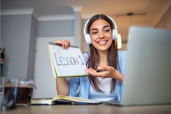 How Language Learning Apps Help Users Achieve Fluency Faster