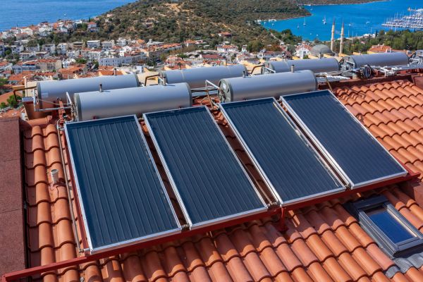 Why Homeowners Are Choosing Solar Water Heaters Over Conventional Geysers