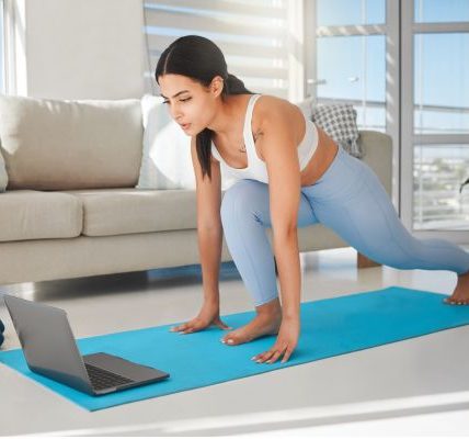 How AI-Powered Personal Trainers Are Revolutionizing Workouts with Fitness Apps
