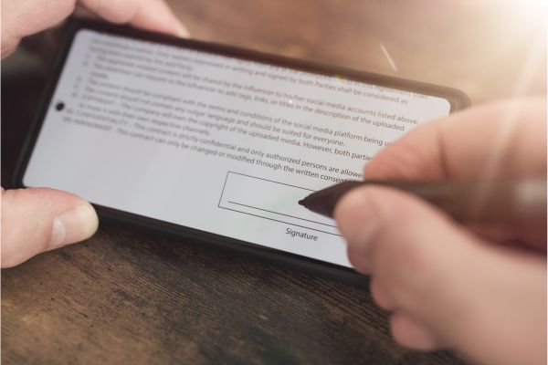 How Electronic Signatures Are Simplifying Legal Documentation