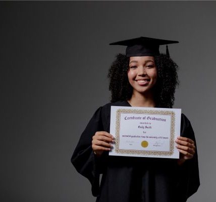 Why Micro-Credentials are Gaining Popularity in Professional Development