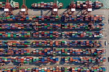  Why Regional Manufacturers Are Becoming Global Exporters Again