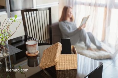 Digital Overload Detox: Small Daily Tweaks That Restore Clarity