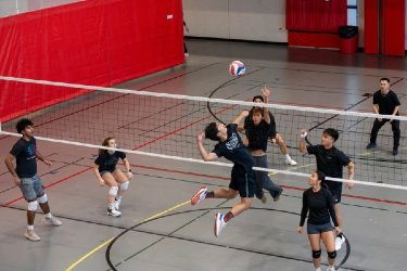 Indoor Sports: Why Urban Professionals Are Turning to Recreational Activities for Better Lifestyle B
